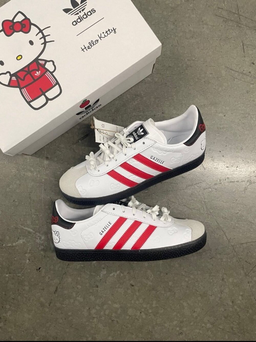 HELLO KITTY X ADIDAS Gazelle